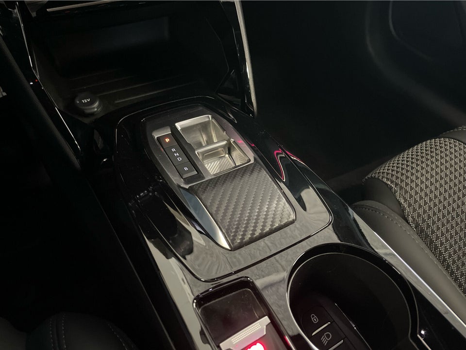Peugeot e-208 50 GT 5d
