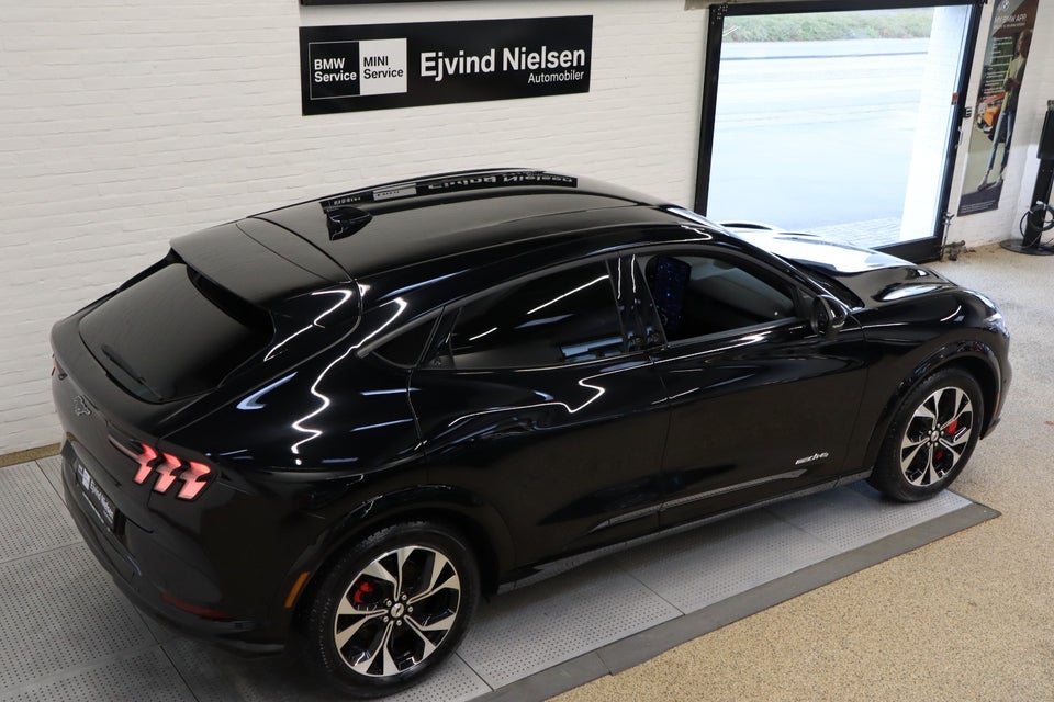 Ford Mustang Mach-E 75 Standard Range AWD 5d