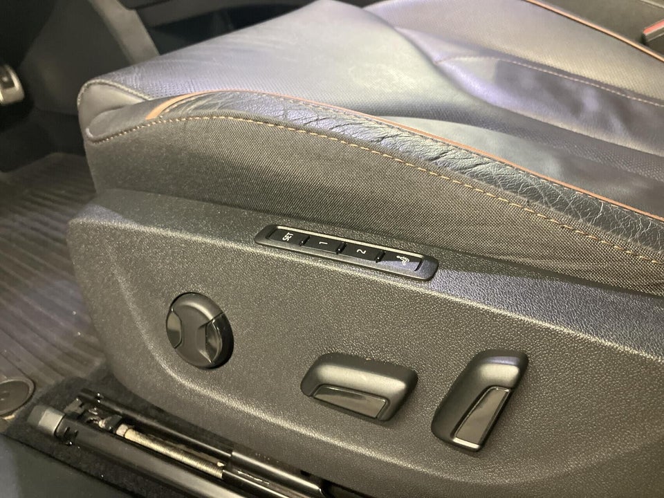 Skoda Enyaq 80x iV Founders Edition 5d