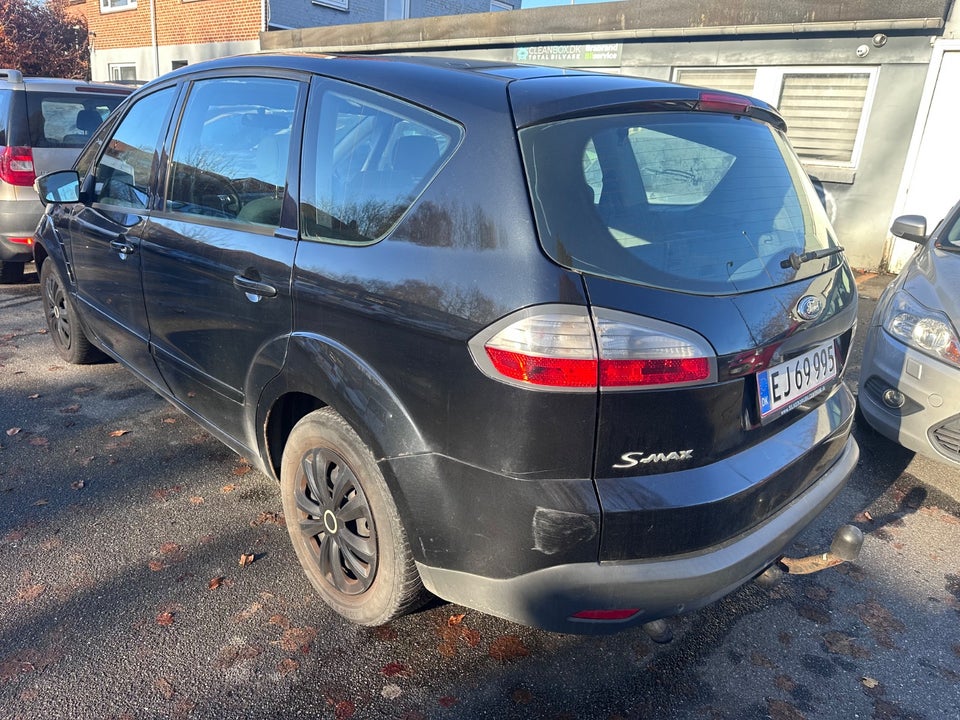 Ford S-MAX 2,0 Ambiente 7prs 5d