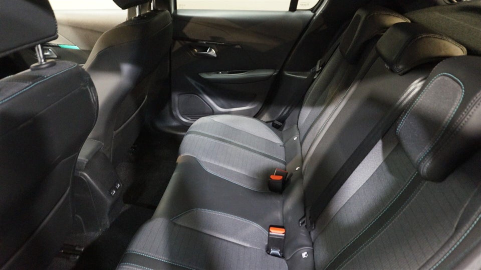 Peugeot 208 1,2 PureTech 100 Allure Grand EAT8 5d