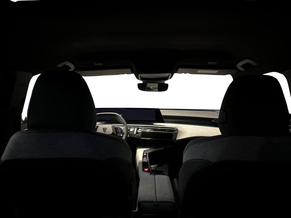 Peugeot e-3008 77 GT Pack 5d