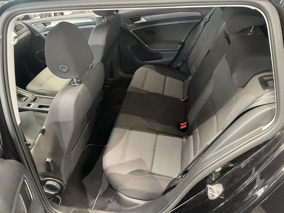 VW Golf VII 1,5 TSi 130 Comfortline Variant DSG 5d