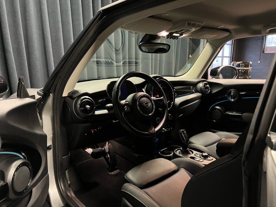 MINI Cooper SE Edition Premium Plus 3d