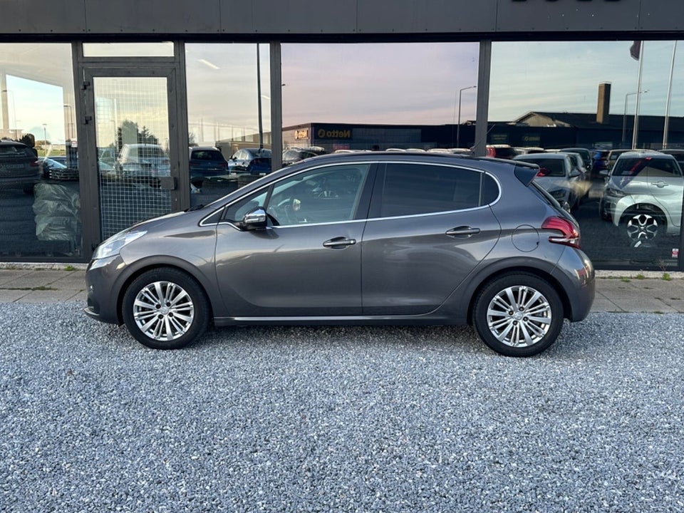 Peugeot 208 1,5 BlueHDi 100 Prestige Sky 5d