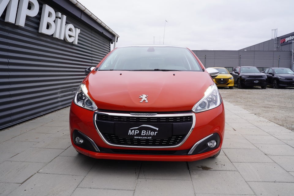 Peugeot 208 1,6 BlueHDi 100 Allure Sky 5d
