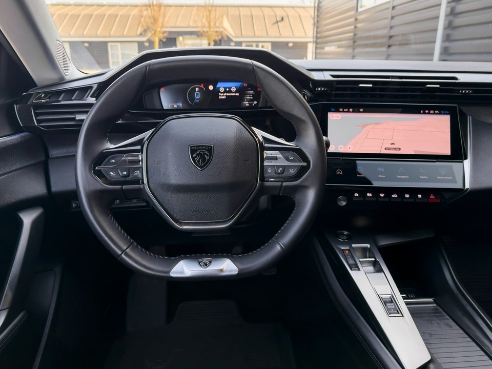 Peugeot 308 1,6 Hybrid First Selection+ EAT8 5d