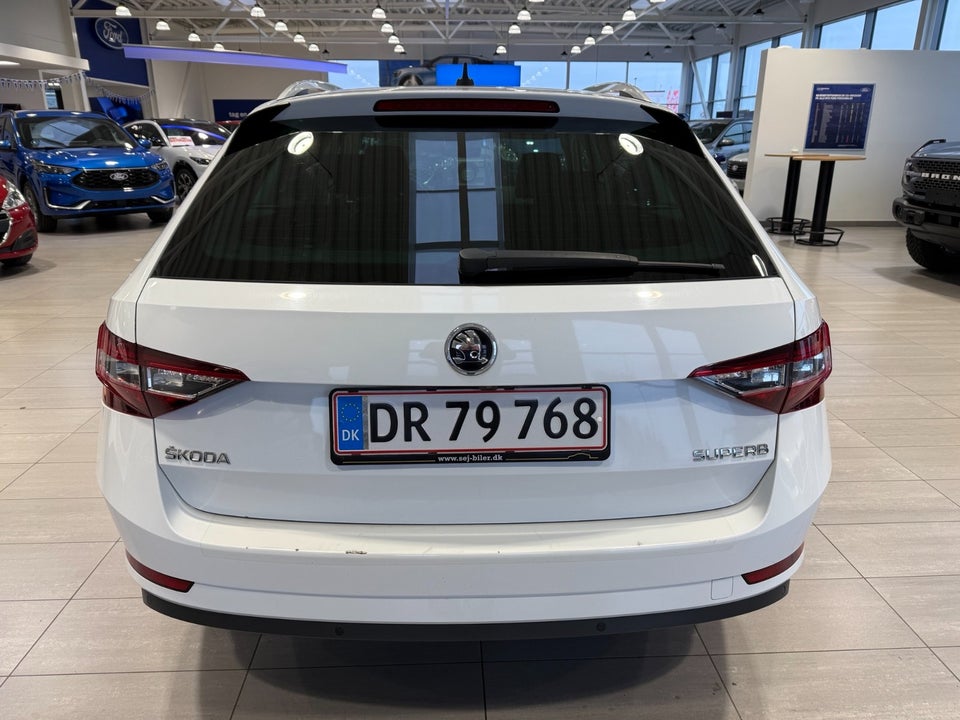 Skoda Superb 2,0 TDi 150 Style Combi 5d
