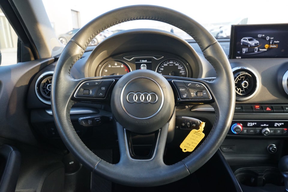 Audi A3 35 TFSi S-line Sportback 5d