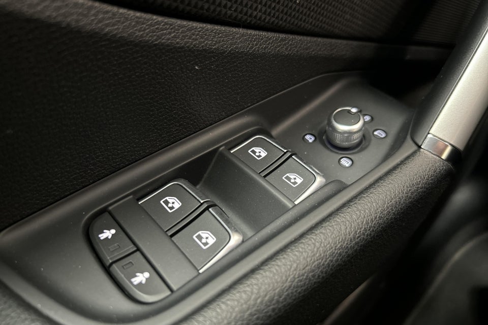 Audi Q2 35 TFSi S-line S-tr. 5d