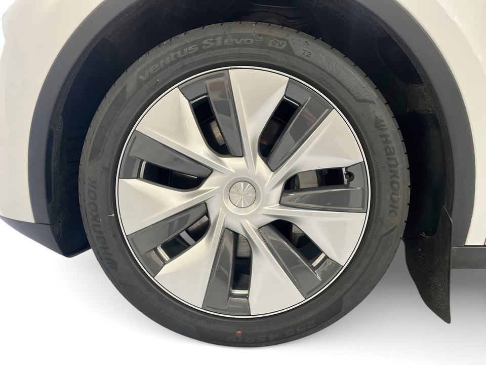 Tesla Model Y RWD 5d