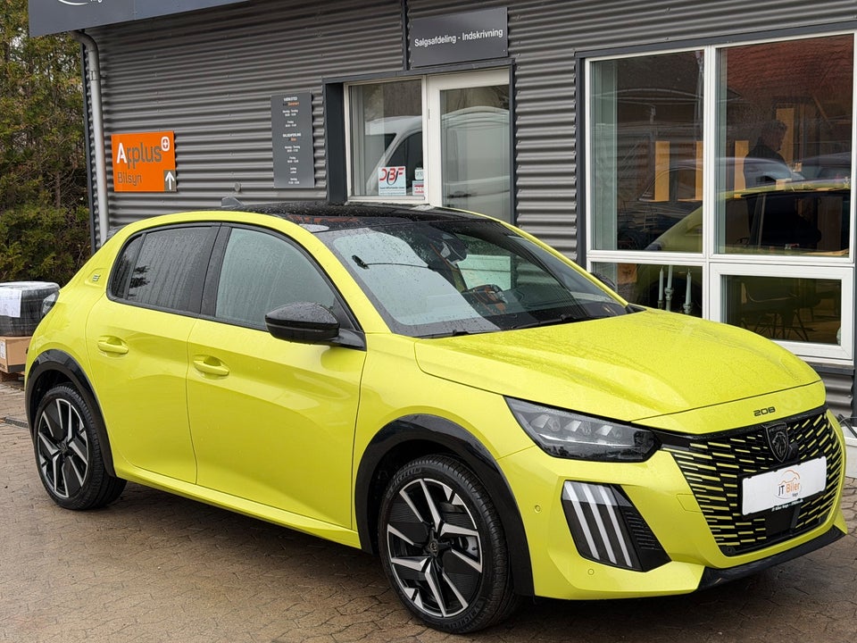 Peugeot e-208 54 GT 5d