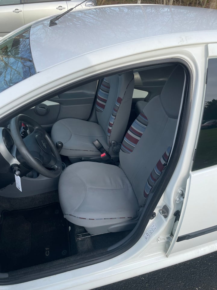 Citroën C1 1,0i Attraction 5d