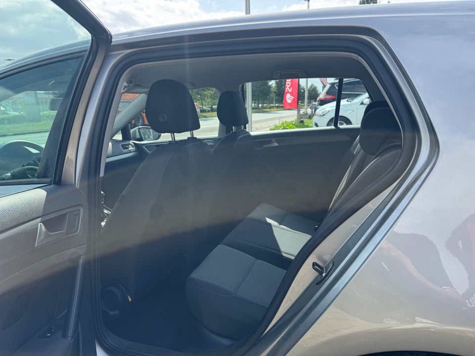 VW Golf VII 1,2 TSi 105 Trendline BMT 5d