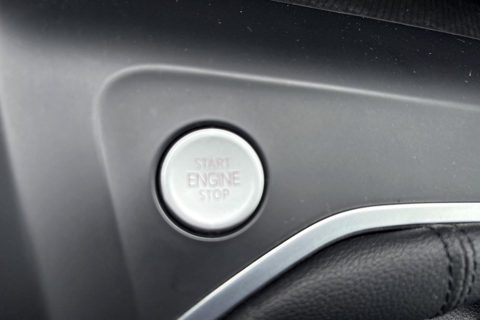 VW Golf VIII 1,5 TSi 130 Life Variant 5d