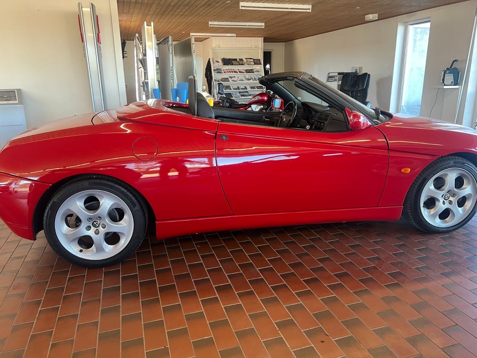 Alfa Romeo Spider 2,0 TS 2d