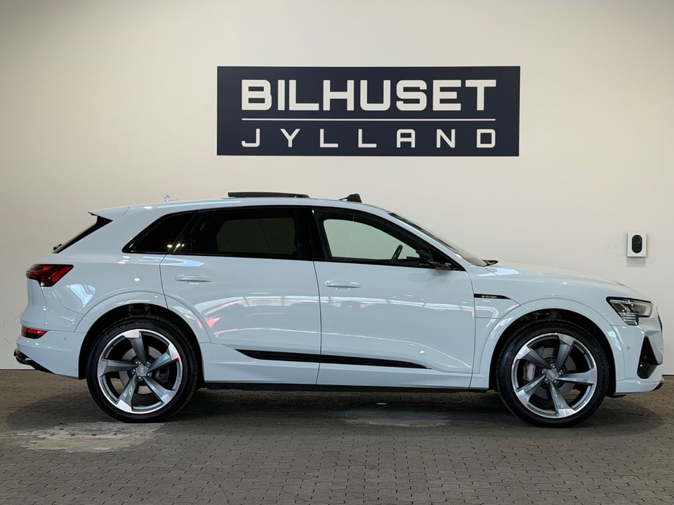 Audi e-tron 55 S-line quattro 5d