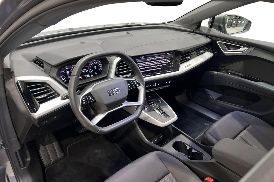 Audi Q4 e-tron 40 Progress 5d