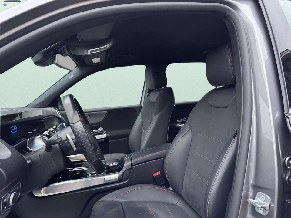 Mercedes EQB250 AMG Line 5d