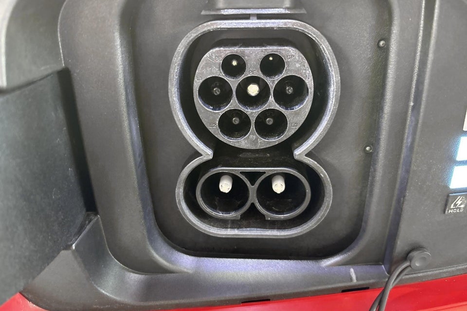Hyundai Kona 48 EV Essential 5d