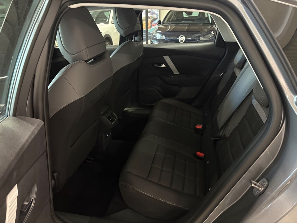Citroën ë-C4 X 54 Plus 4d