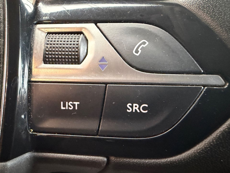 Peugeot 208 1,2 PureTech 75 Active 5d