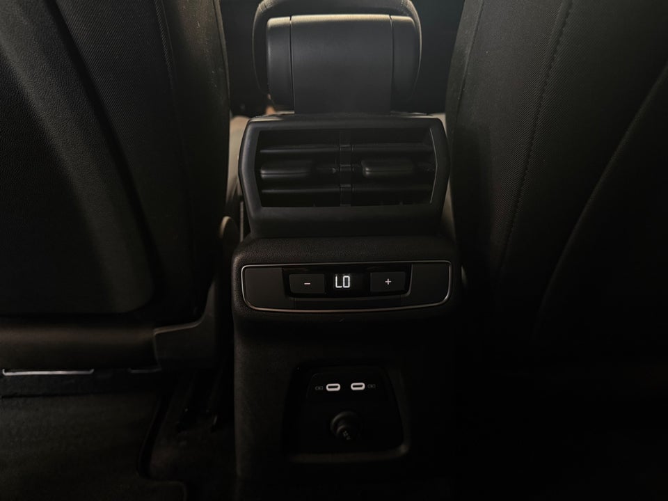 Audi Q4 e-tron 40  5d