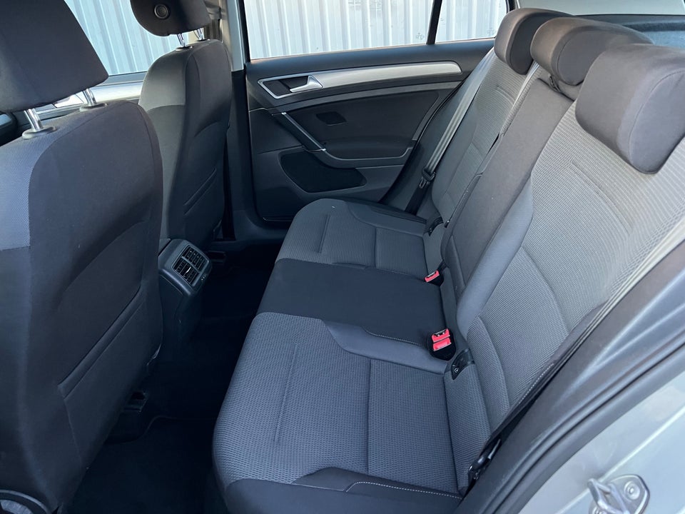 VW Golf VII 1,4 TSi 122 Comfortline BMT 5d