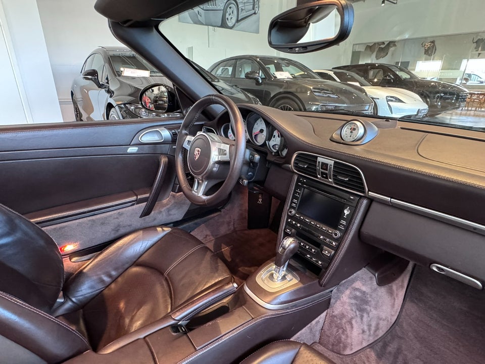 Porsche 911 Carrera 4S 3,8 Cabriolet PDK 2d
