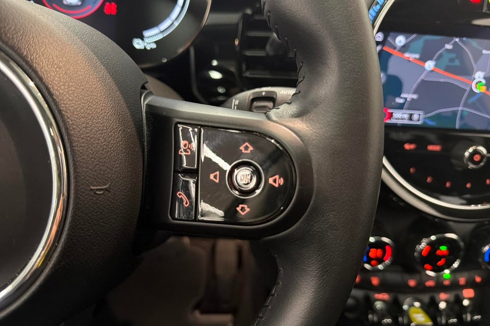 MINI Cooper SE Essential 3d