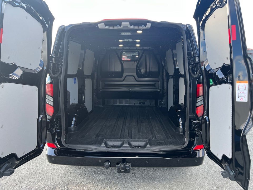 Ford Transit Custom 320L 2,5 PHEV Limited CVT