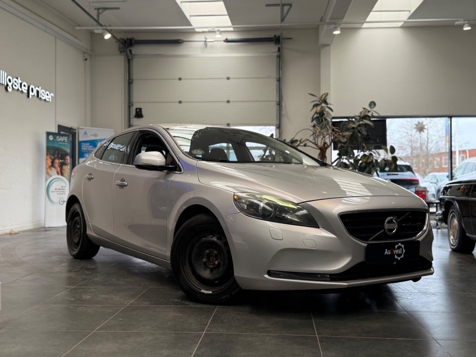 Volvo V40 CC 2,0 D4 177 Kinetic aut. 5d