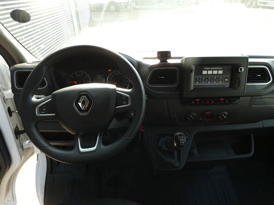 Renault Master IV T35 2,3 dCi 165 L3H2 Kassevogn RWD