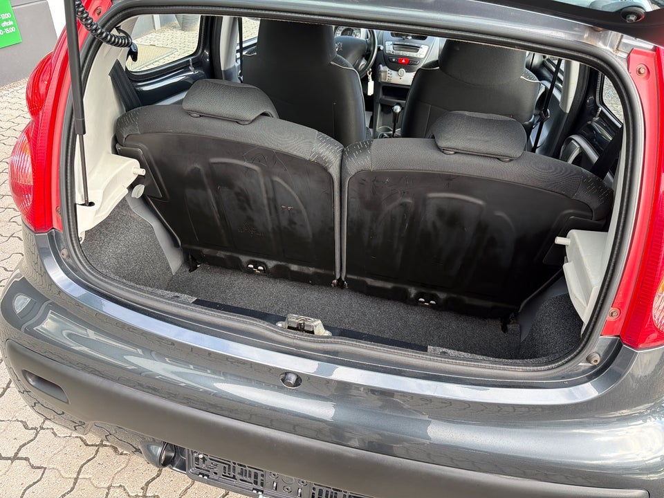 Peugeot 107 1,0 Active 5d