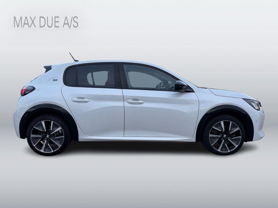 Peugeot e-208 50 GT 5d