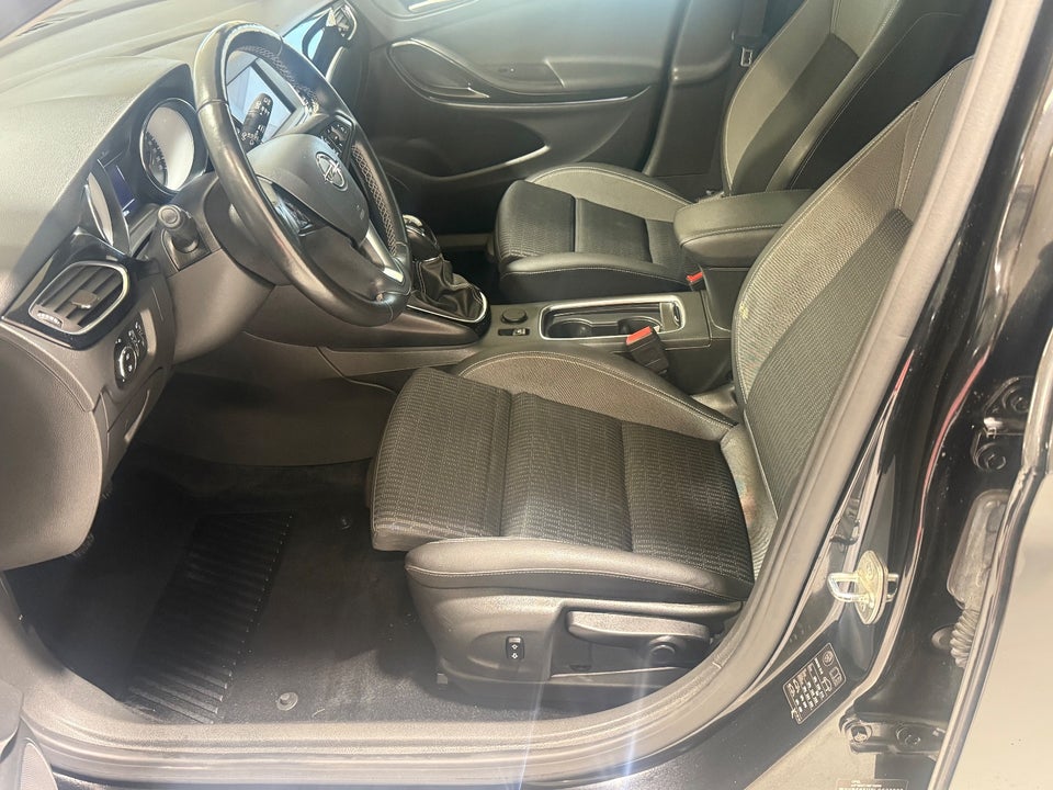 Opel Astra 1,5 D 105 Elegance 5d