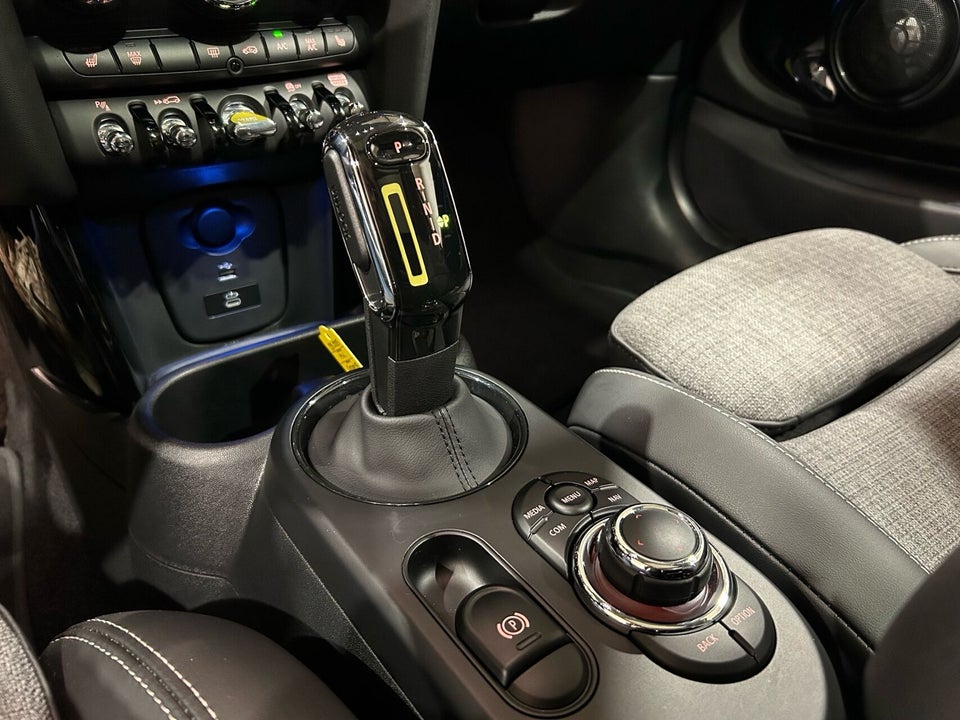 MINI Cooper SE Classic Trim 3d