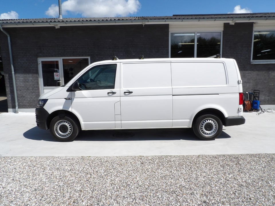 VW Transporter 2,0 TDi 150 Kassevogn DSG lang