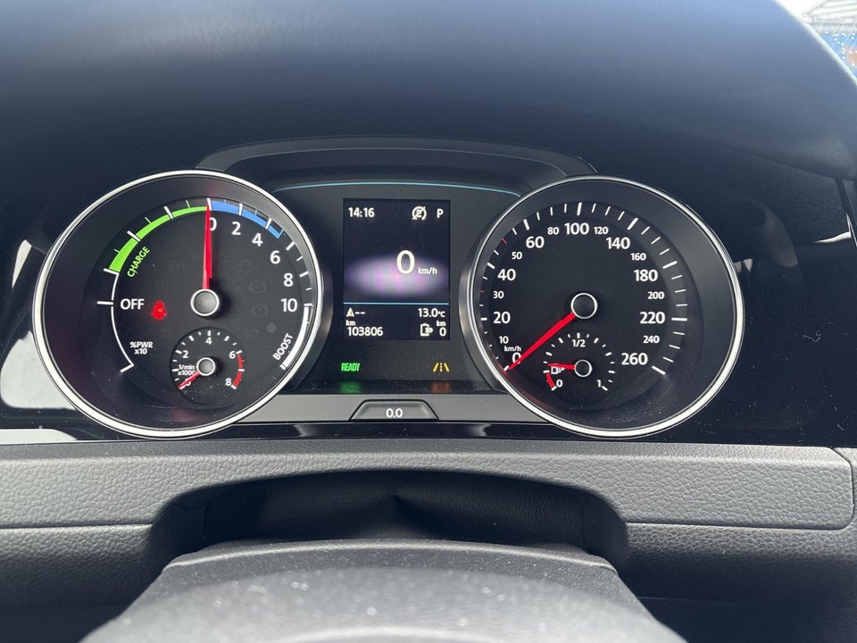 VW Golf VII 1,4 GTE DSG 5d