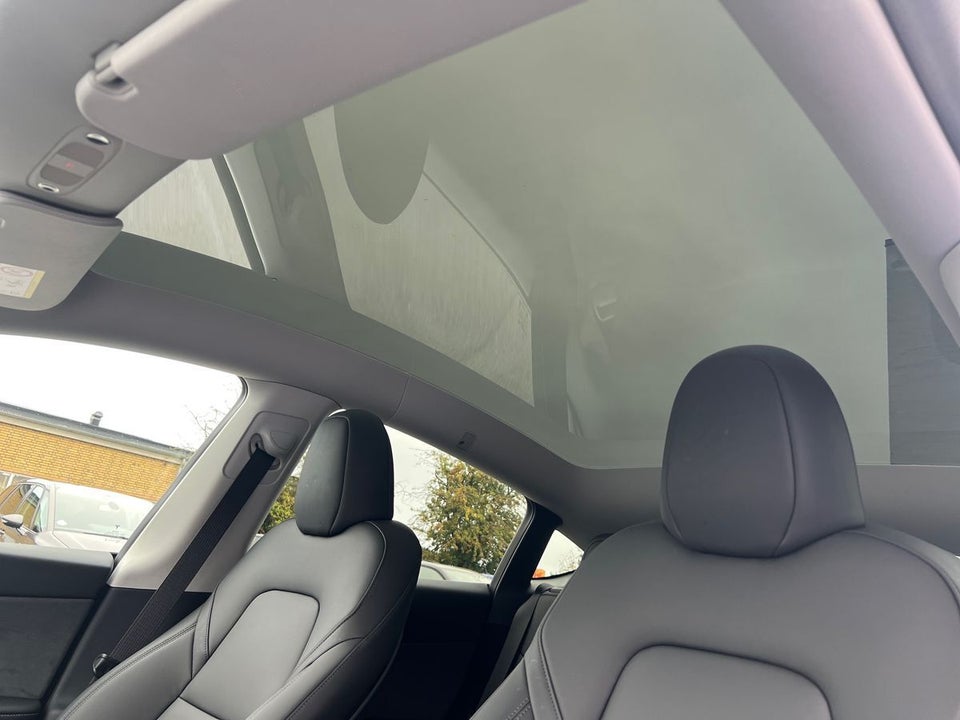 Tesla Model Y RWD 5d