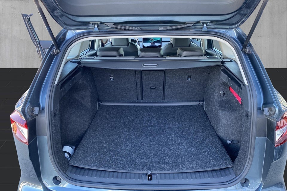 Skoda Enyaq 60 iV Loft 5d