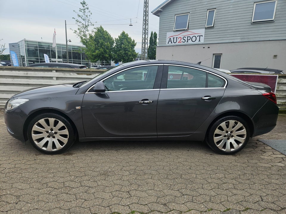 Opel Insignia 1,8 Cosmo 4d