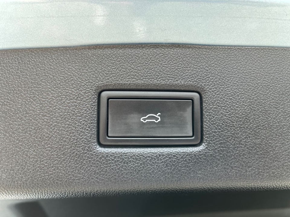 Ford Explorer 77 Premium Extended Range 5d