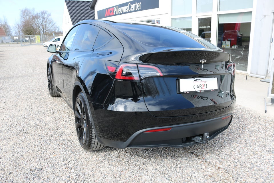 Tesla Model Y Long Range AWD 5d