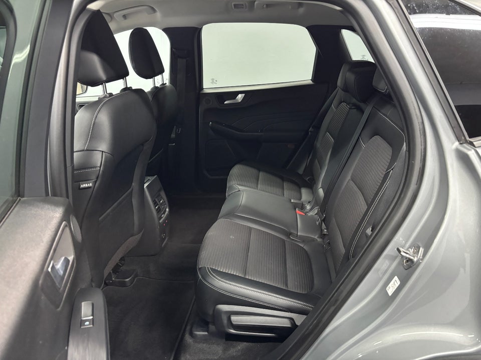 Ford Kuga 2,5 PHEV Titanium X CVT 5d