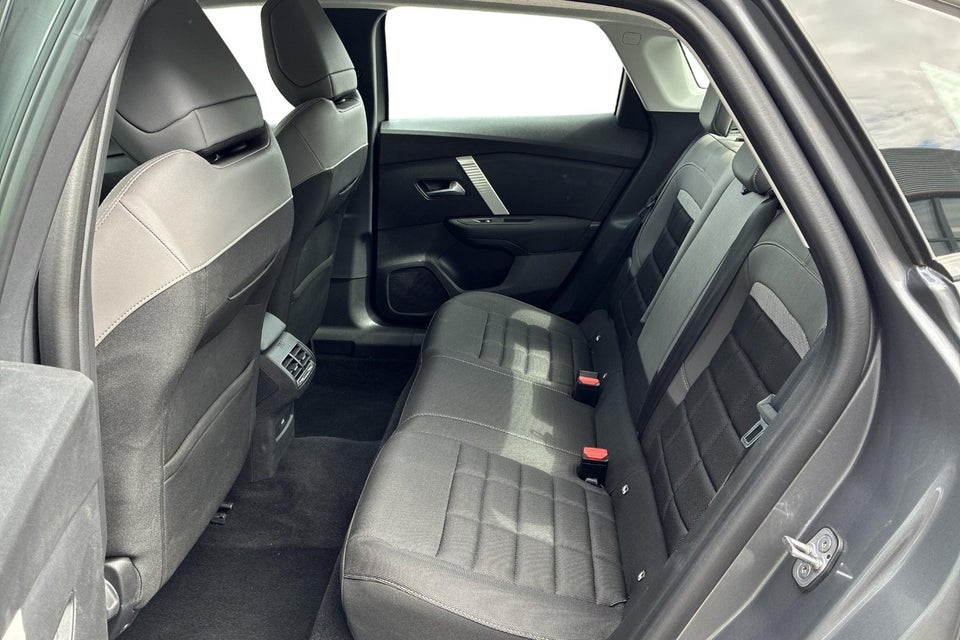 Citroën ë-C4 X 54 Plus 4d