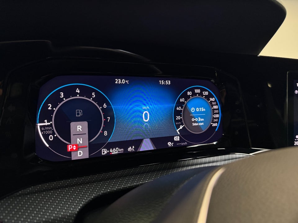 VW Golf VIII 1,5 eTSi 150 R-line Variant DSG 5d