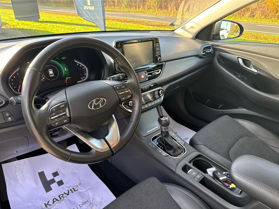 Hyundai i30 1,6 CRDi mHEV Essential DCT 5d