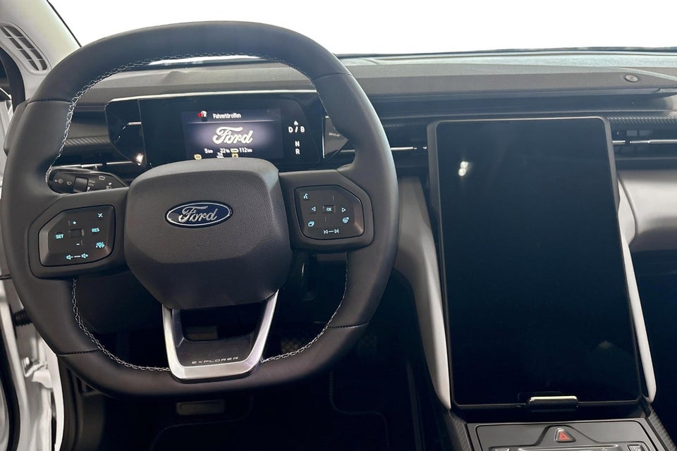 Ford Explorer 77 Premium Extended Range Van 5d
