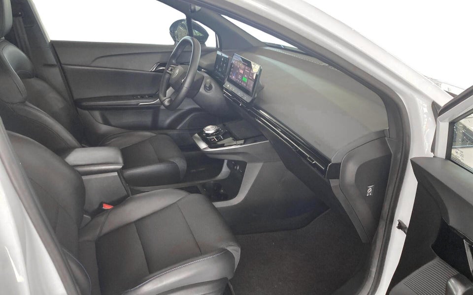 MG MG4 64 Luxury 5d